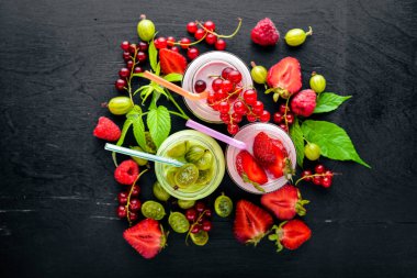 Meyve berry çizgili.