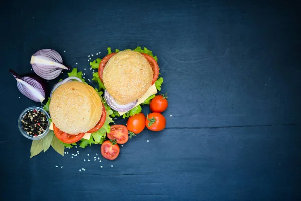 Peynir, hamburger eti