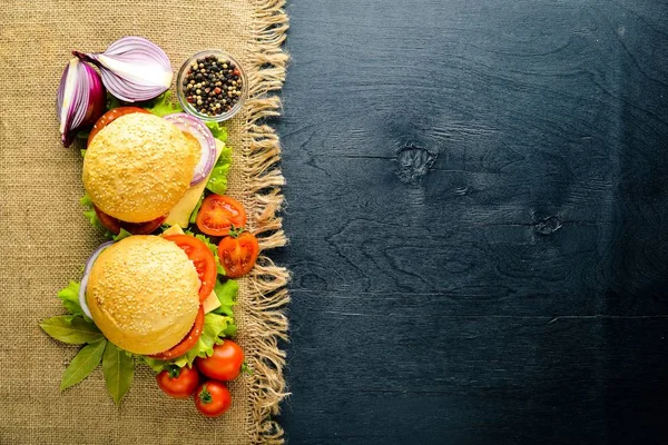 Peynir, hamburger eti