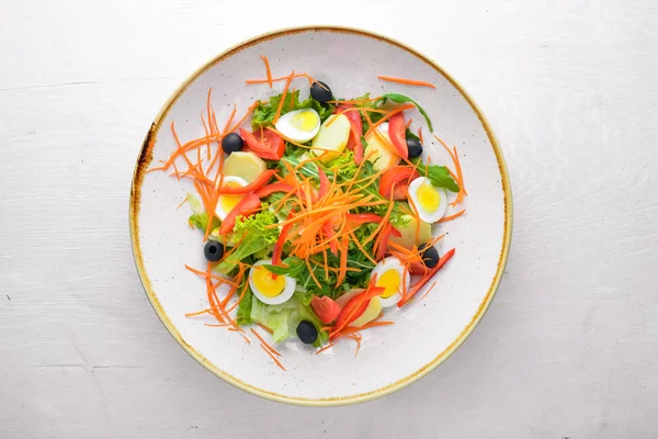 Tavuk yumurtası ile sebze salatası