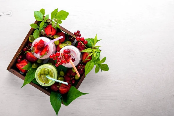 Meyve berry çizgili.