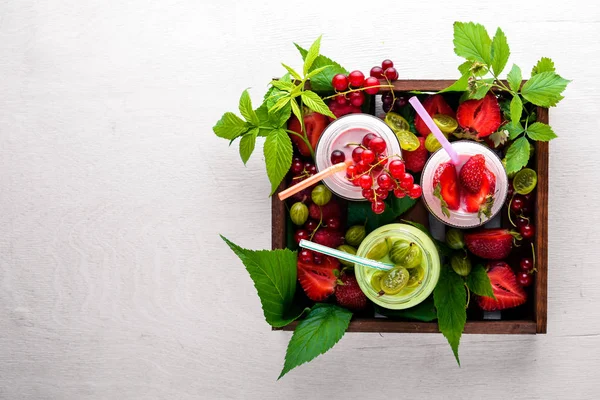 Meyve berry çizgili.