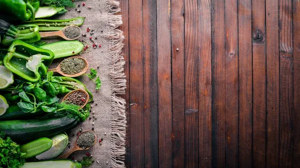 yeşil sebzeler büyük set