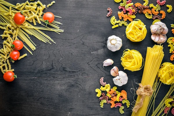 Makarna sebze, kiraz domates ile