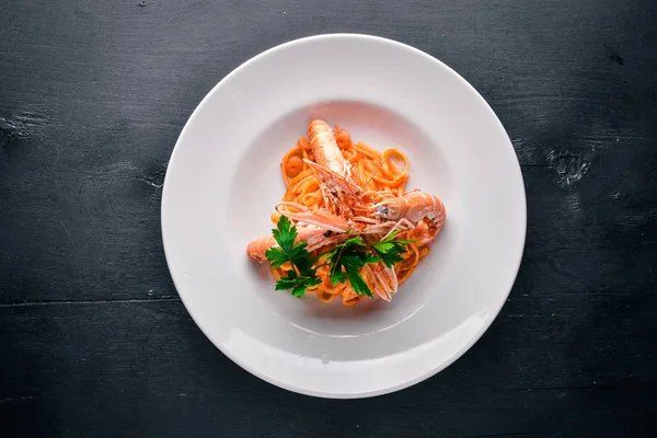 Makarna ve kaplan karides