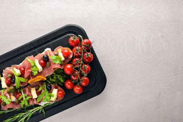 Bruschetta etli, zeytin