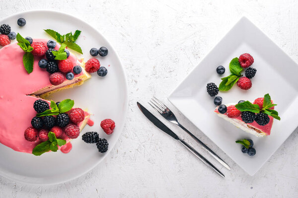 Cake with butter and fresh berries