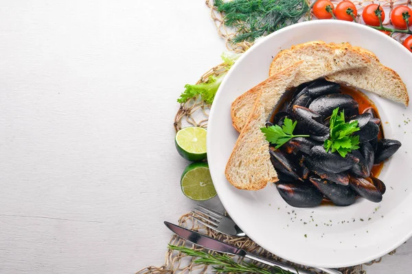 Sos haşlanmış midye