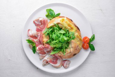 et ve sebzeli salata