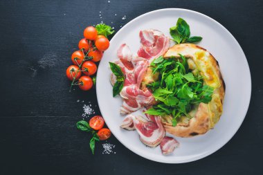 et ve sebzeli salata
