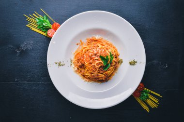 domates soslu makarna 