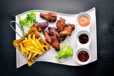 Bıldırcın ızgara uyluk ve patates.