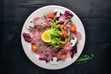 Carpaccio sığır eti, sebze