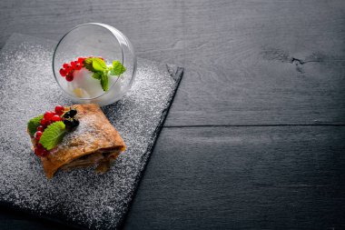 Strudel taze çilek ile 