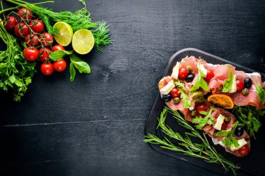 Bruschetta etli, zeytin