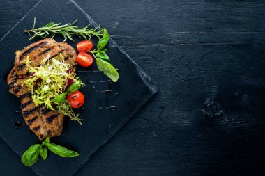 Izgarada pişmiş dana biftek