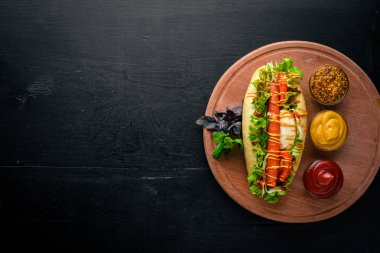 Otlar ve baharatlar sosisli