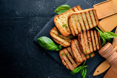 Arka plan üzerinde tost ekmeği. 
