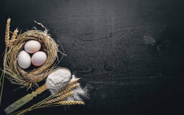 Bir oklava ile yumurta