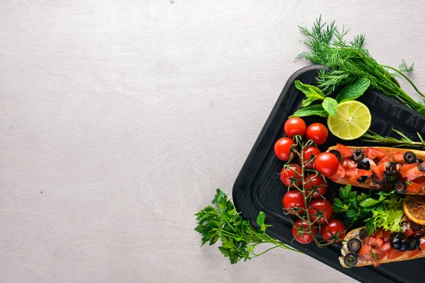 Bruschetta domates, zeytin