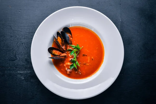 Tomat dan sup krim seafood — Stok Foto