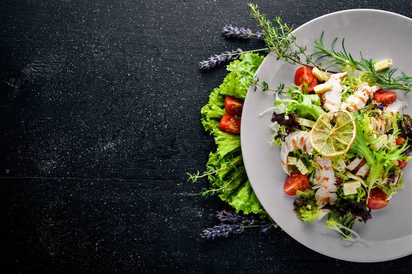  sebze ve ızgara tavuk salata.