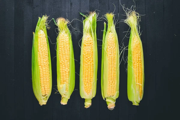 Maïs. Rauwe groenten — Stockfoto