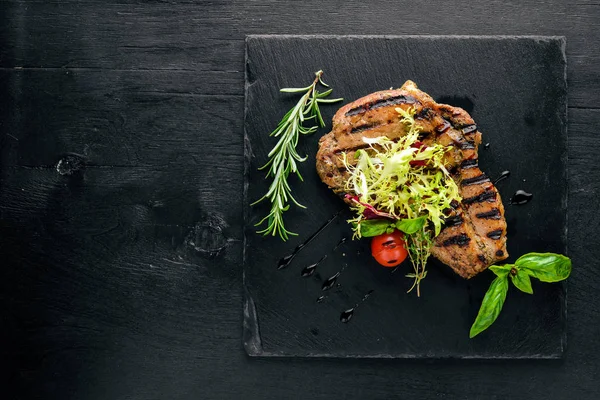 Izgarada pişmiş dana biftek