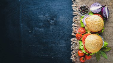 Peynir, hamburger eti