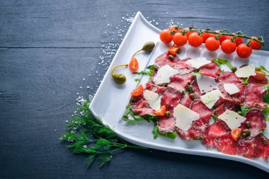 Carpaccio et ve sebze ile