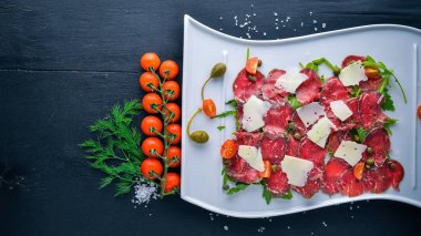 Carpaccio et ve sebze ile
