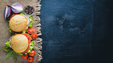 Peynir, hamburger eti