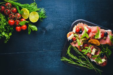 Bruschetta etli, zeytin