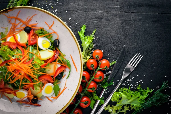 Tavuk yumurtası ile sebze salatası