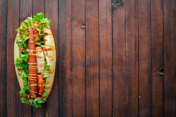 Otlar ve baharatlar sosisli