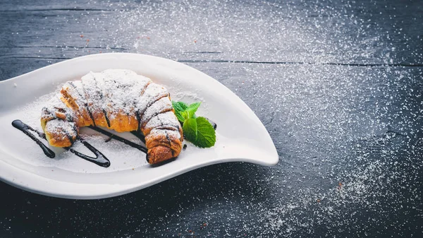 kruvasan ahşap zemin