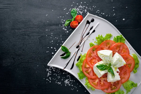 Mozzarella peyniri, domates ile 