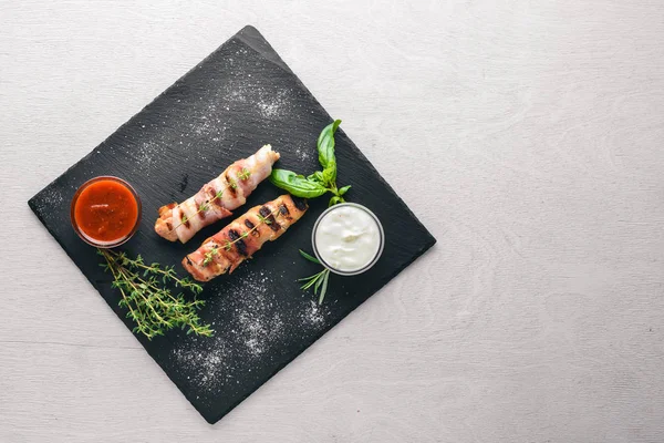 Rulo tavuk fileto ve pastırma