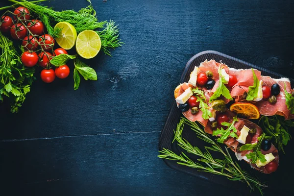 Bruschetta etli, zeytin