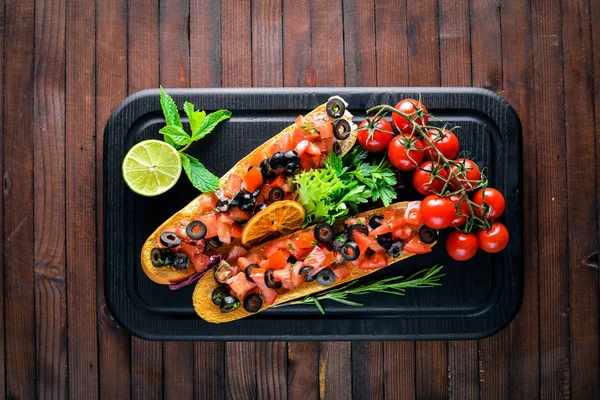 Bruschetta domates, zeytin