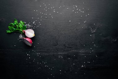 Taze sebze. Yemek pişirmek için hazırlık. Ahşap bir arka plan üzerinde. Üstten Görünüm. Boş alan.