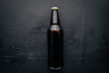 Bir şişe bira. Üstten Görünüm. Metin için boş alan.