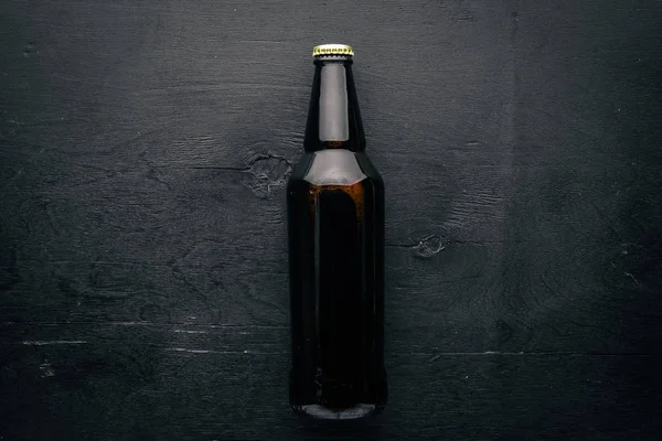 Bir şişe bira. Üstten Görünüm. Metin için boş alan.