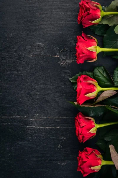 Rosa Vermelha Sobre Fundo Madeira Dia Dos Namorados Com Amor — Fotografia de Stock