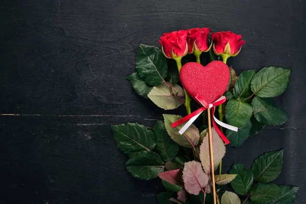 Valentin Nap Banner Rózsa Egy Ajándék Fából Készült Háttér Felülnézet — Stock Fotó