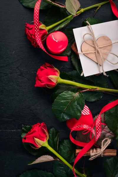 Une Lettre Pour Être Cher Une Enveloppe Une Rose Cadeau — Photo