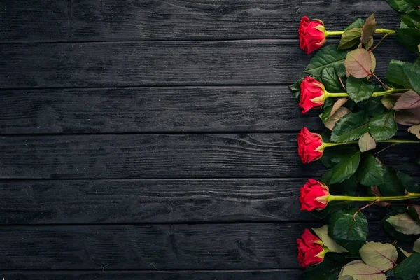 Rosa Vermelha Sobre Fundo Madeira Dia Dos Namorados Com Amor — Fotografia de Stock