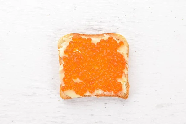 Sandwich Caviar Roşu Unt Fundal Din Lemn Privire Sus Spațiu — Fotografie, imagine de stoc