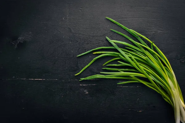 Verse Groene Een Houten Achtergrond Bovenaanzicht Vrije Ruimte Voor Tekst — Stockfoto