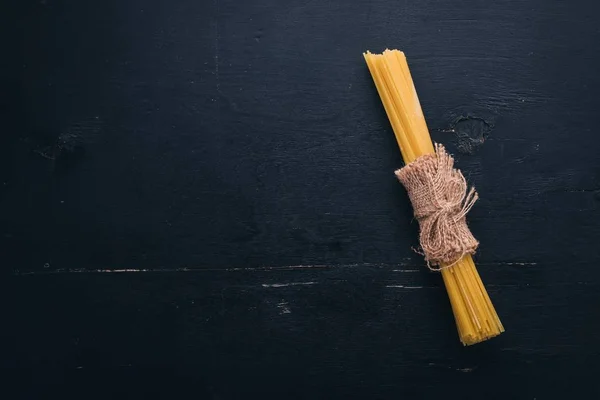 Olasz Spagetti Hagyományos Ételeket Kínál Fából Készült Háttér Felülnézet Másolja — Stock Fotó